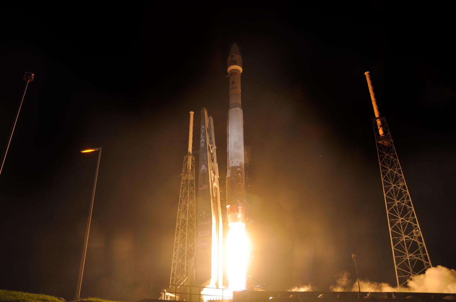 Liftoff! NASA Launches Twin Probes to Study Earth's Radiation Belts